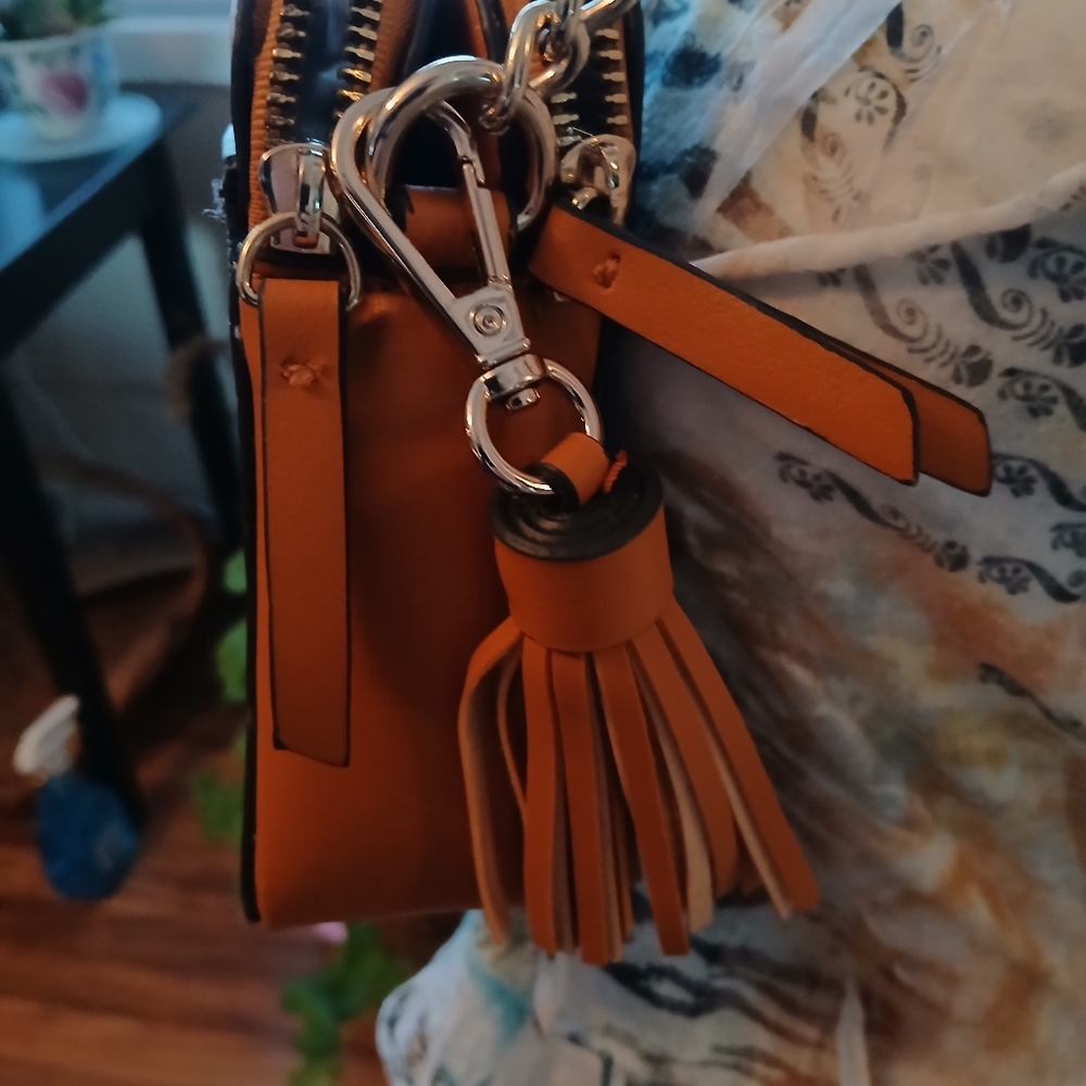 Nine West Tan and Black Crossbody Bag - Picture 3 of 12